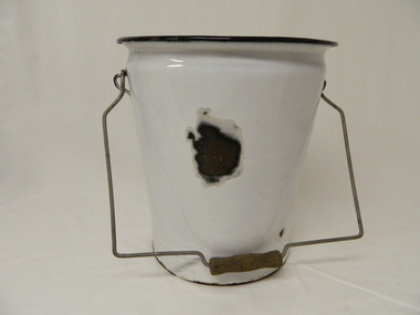 Bucket - Enamel, 1940's