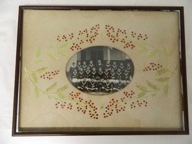 Photo - 1909 Football Team
