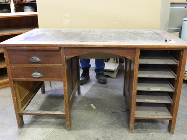Desk - S.E.C.V