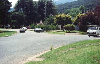 Photographs – Lakeside Avenue, Mt Beauty. Circa 1993. Set of 7 colour photographs