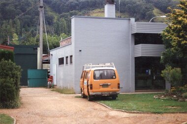 Photographs – Holland Street South, Mt Beauty. Circa 1993. Set of 16 colour photographs