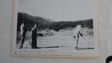 Photo - Golfers at Mt Beauty Golf Course