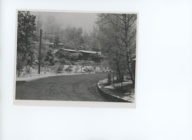 Photo - black and white - Construction Engineers' Residence, Bogong
