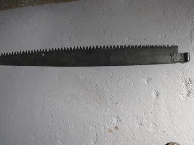 Cross Cut Saw - Peg-Tooth