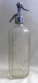 A reeves of Warrnambool Syphon drink bottle.