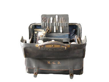 This is  the Dressing bag of Mary Glass Dickson