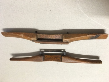 Tools, Spoke Shavers x 2, Late 19th century/early 20th century