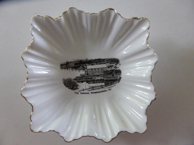 Plate, The Hopkins Warrnambool