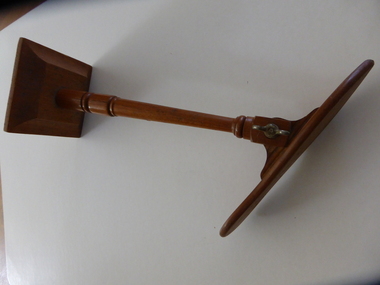 Shoes, Shoe stand