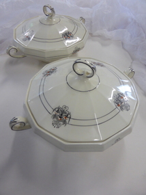 Crockery, Serving dish x 2, Between 1900 and 1920