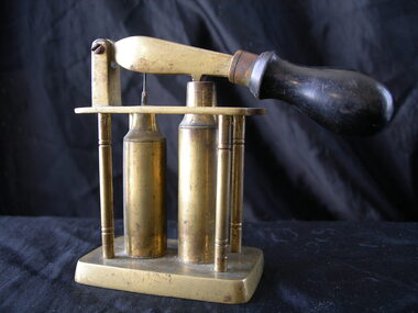 Munitions, Cartridge reloader