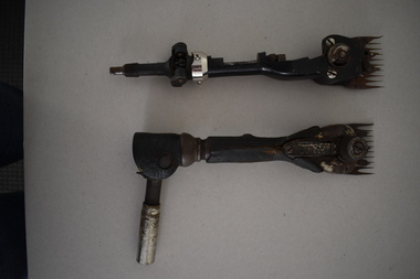 Artefact, Lister, Shearing heads, Early 20th century