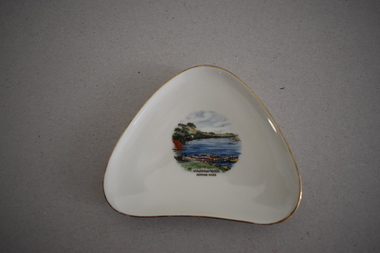 Artefact, Alka, Dish, Mid 20th century