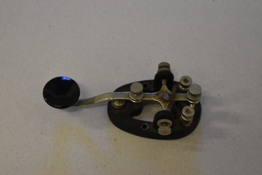Morse code key, Mid 20th century
