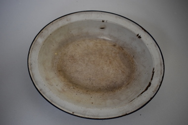 Pie dish, Early to mid 20th century