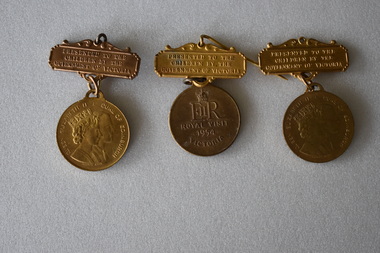 Medallion, Stokes Melbourne, Commemorative Queen Elizabeth 11 1954 Visit, C 1954