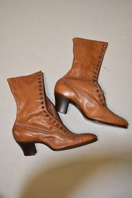 H. Perry & Co, Brown lace up boots x 2, 1906
