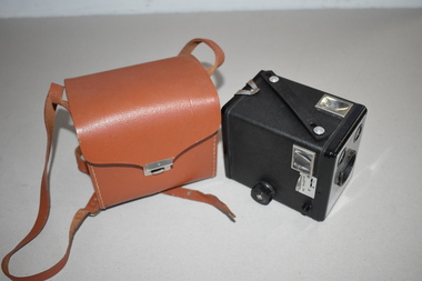 Brownie Flash 11 Camera and Case, Frank Carew & Co, Late 1950s
