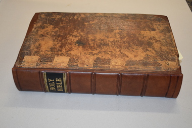 Book - Middleton Bible, Self-Interpreting Bible containing the Old and New Testaments, 1816