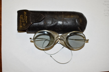 Accessory - Spectacles in Case, late 19th century