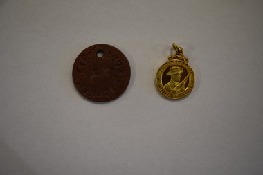 Medal - medallion and military disc, 1919