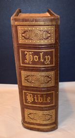 Book - Pictorial family bible, Hubbard Brothers of Philadelphia, The Pictorial Family Bible, Late 19th Century ?