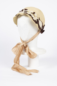Clothing - Lady's bonnet, 19th century ?