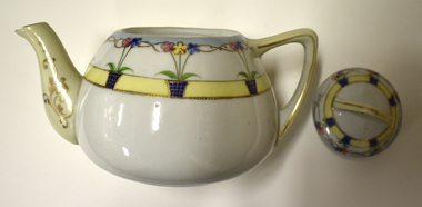 Domestic object - Teapot, Mid 20th Century