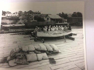 Two black and white photographs, 20/09/1984