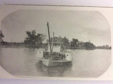 Black and white photograph, 1907