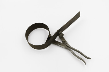 Tool - Bale strap tightener