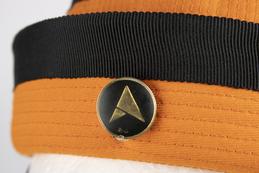 Bowler, badge, Ansett 1972-1977