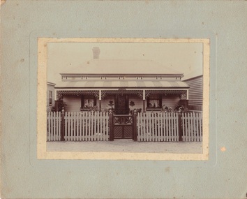 Photograph, Marshall, Nightingale/Thompson Collection, c 1905