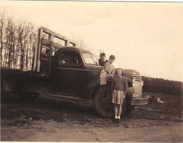 B/W Photograph, 1945