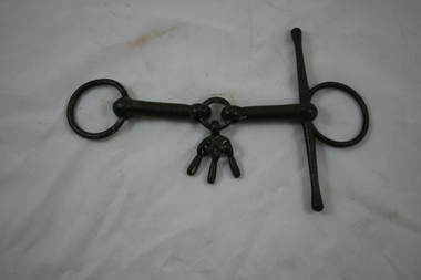 Snaffle Bit with Mouthing Keys