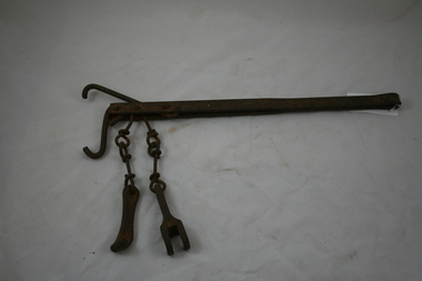Sure Grip Wire Strainer (long chain is missing), 1917 - 1953