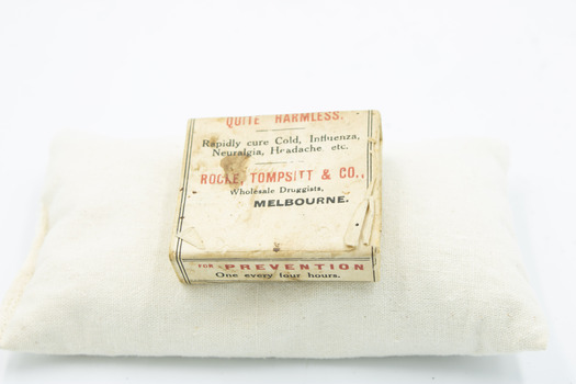 rear of pill box made by Rocke & Tompsitt one day cold cure