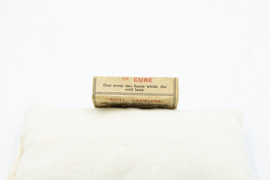 Side of pill box made by Rocke & Tompsitt one day cold cure