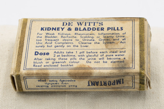Rear side of De Witt's Kidney & Bladder pill box