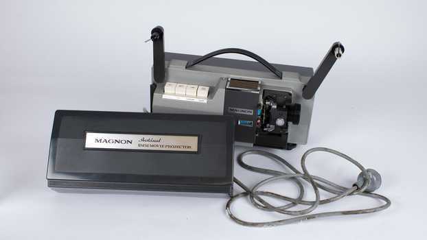 Movie projector and electric cord
