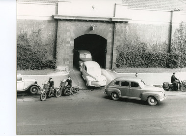 Photograph (police car), Kodak