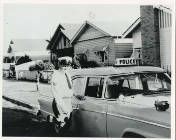 Photograph (police car)
