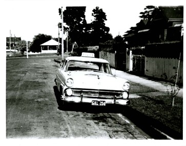 Photograph (police car)