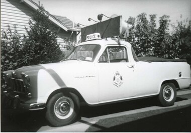 Photograph (police car)