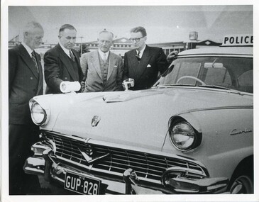 Photograph (police car)