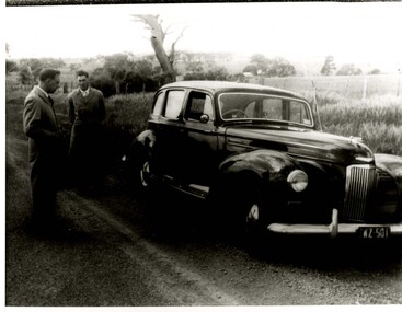 Photograph (police car)