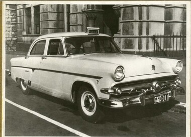 Photograph (police car)