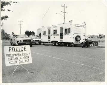 Photograph (police car)