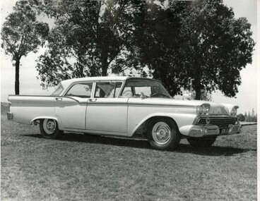 Photograph (police car)