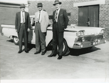 Photograph (police car)